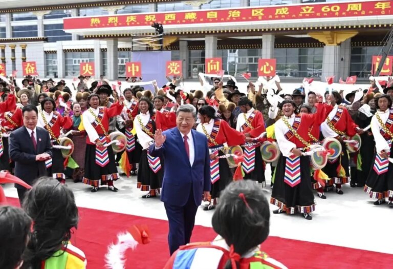 xi-jinping-tibeti-ziyaret-etti-mf7LODZ4.jpg
