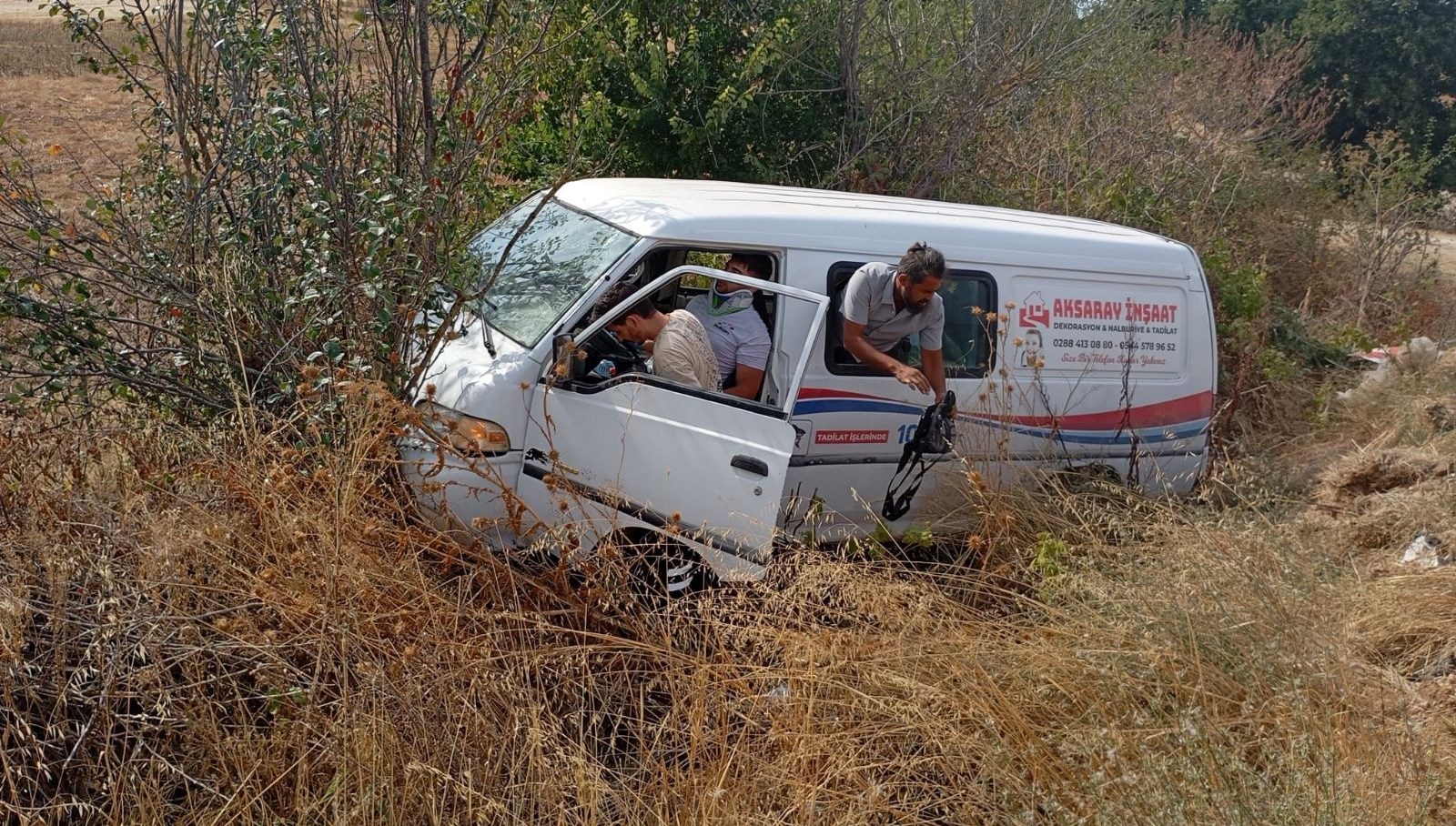 kirklarelinde panelvan arac sarampole uctu FDuW3sg3