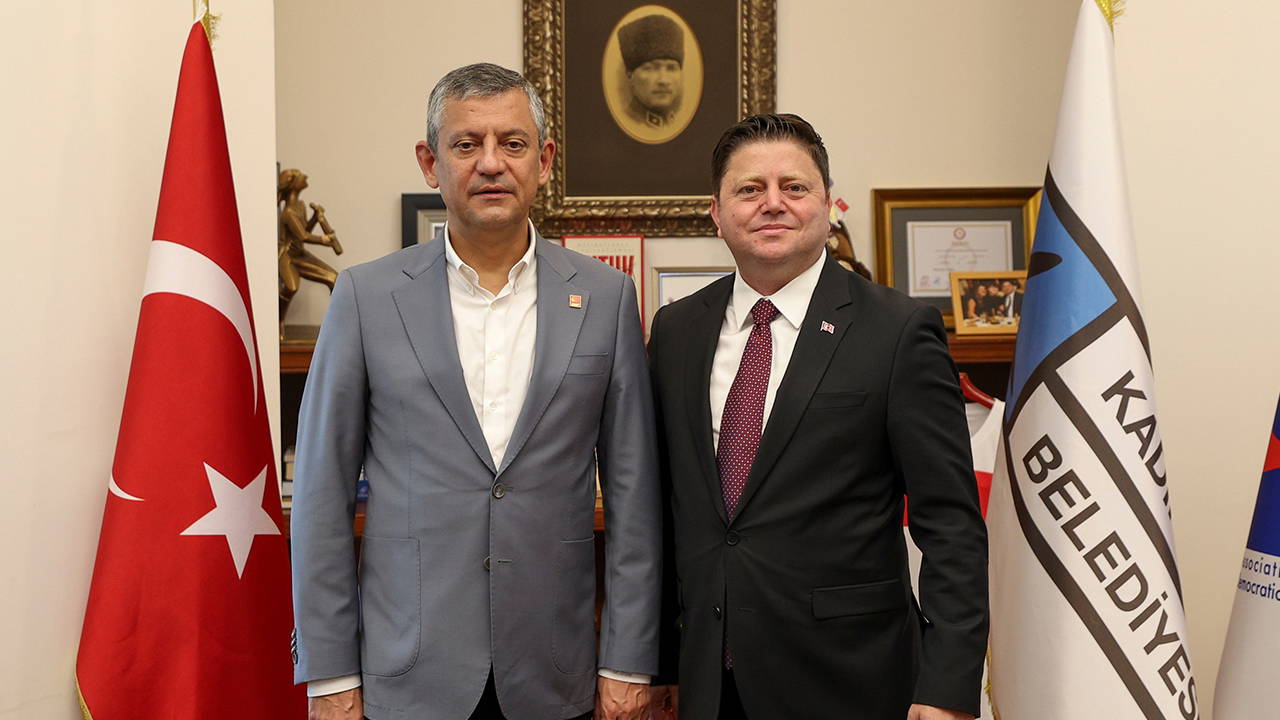 ozgur ozelden kadikoy belediye baskani mesut kosedagina ziyaret HHddmrcH