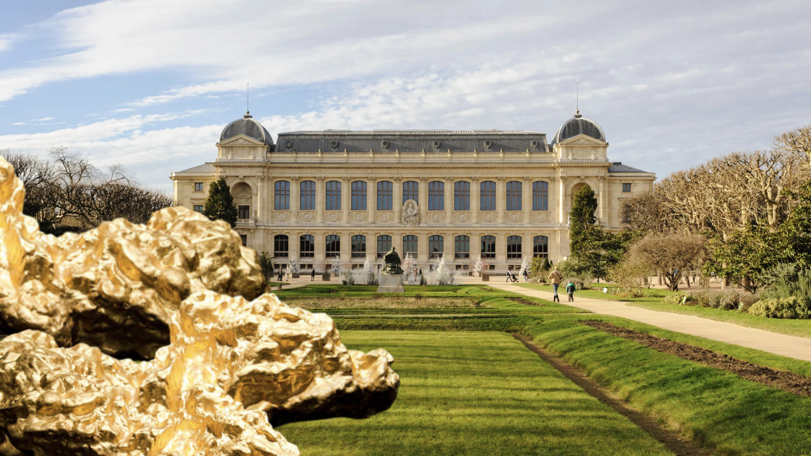 pariste muzeden 700 bin dolarlik altin calindi lXGbtBWl