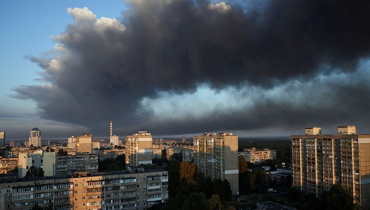 rusya kievi vurdu hukumet binasinda yangin cikti lDpntt2i