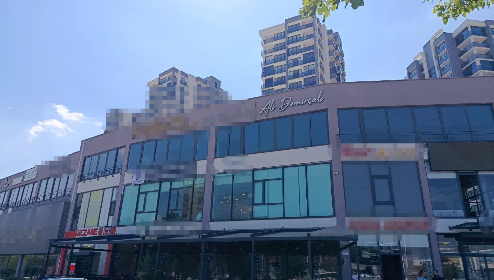 yuregir belediye baskani ali demircalinin insaat ofisi kursunlandi j6tWFTLC