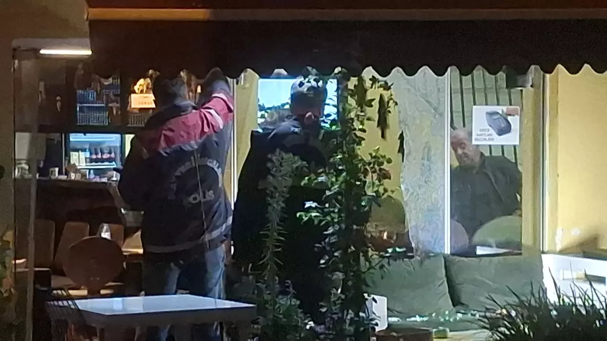 bursada kavga musteri tabancayla ates acti dBAuwj16.jpg