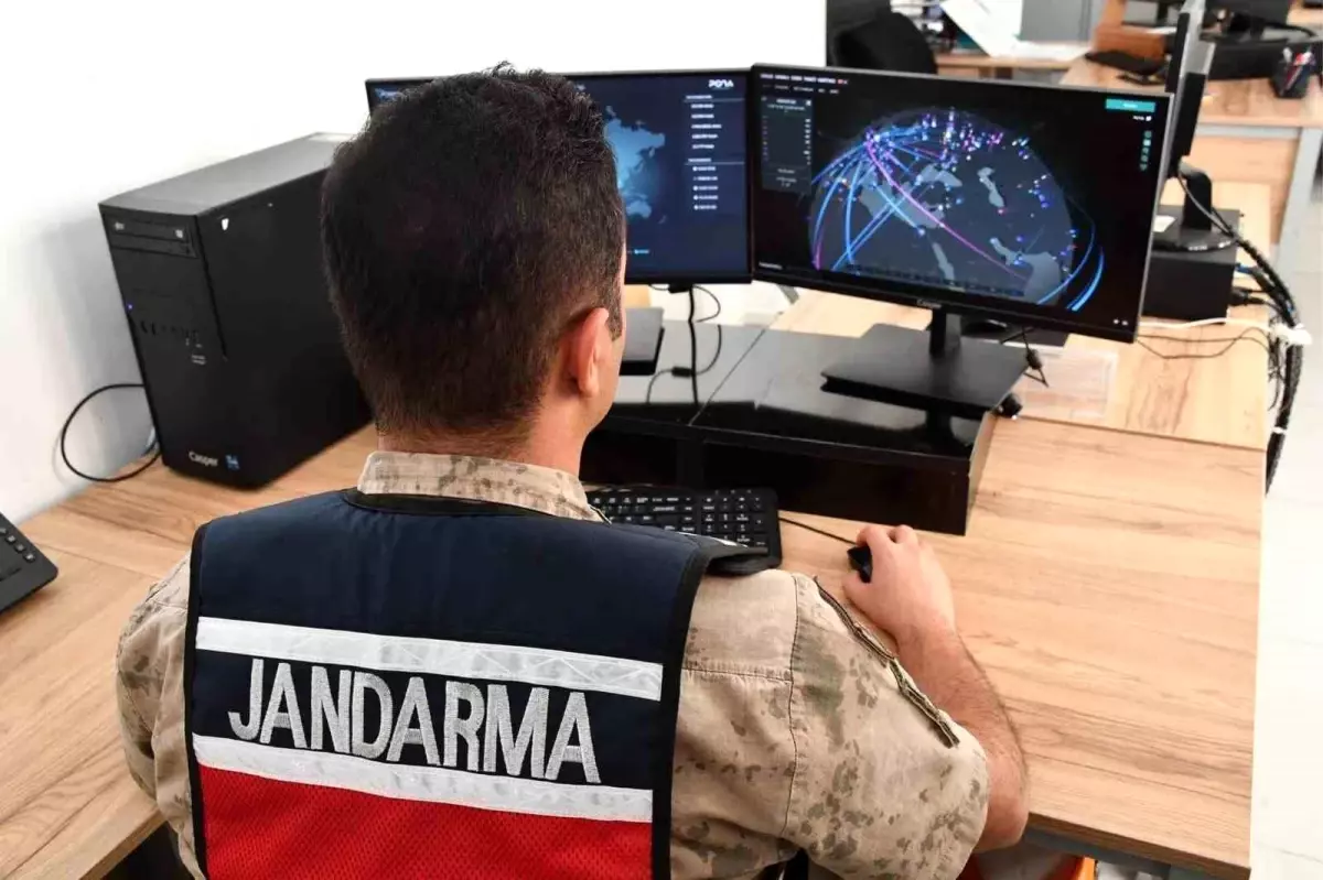 gaziantepte siber dolandiricilik operasyonu 3 supheli tutuklandi LMS9W2QK.jpg