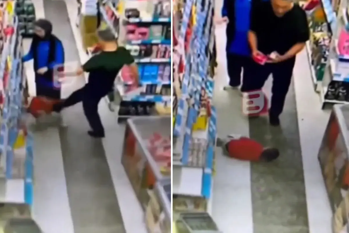 infial yaratan goruntu marketin ortasinda kucucuk cocuga yaptigina bakin YNeVhWwM.jpg