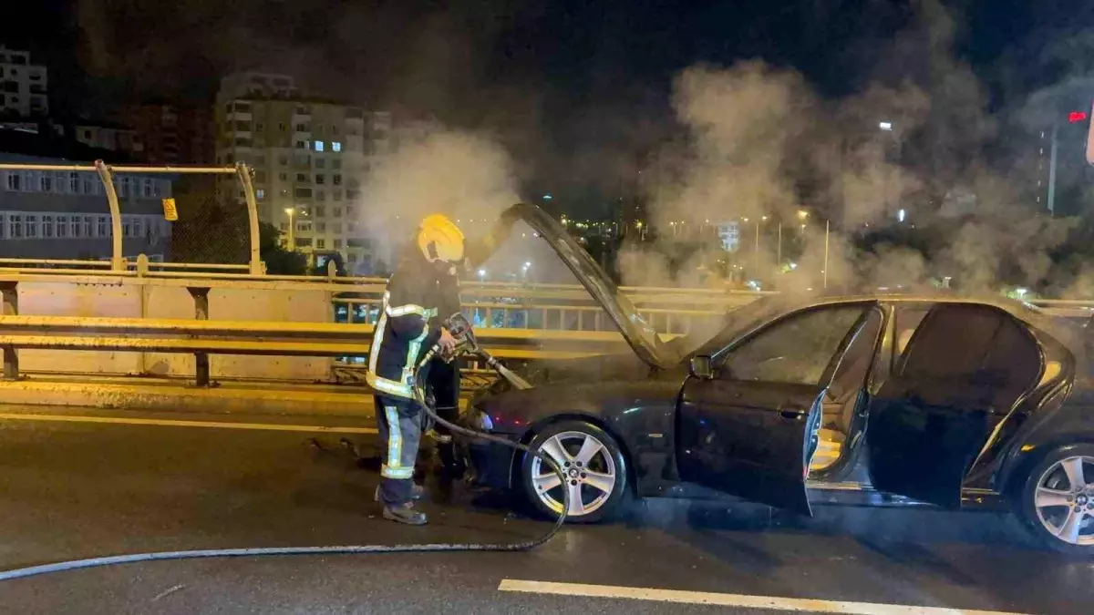 kayseride ust gecitte otomobil yangini pAuANEd1