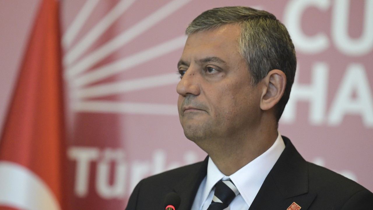 lutfu savas ozgur ozel hakkinda suc duyurusunda bulundu ts5usQc3.jpg