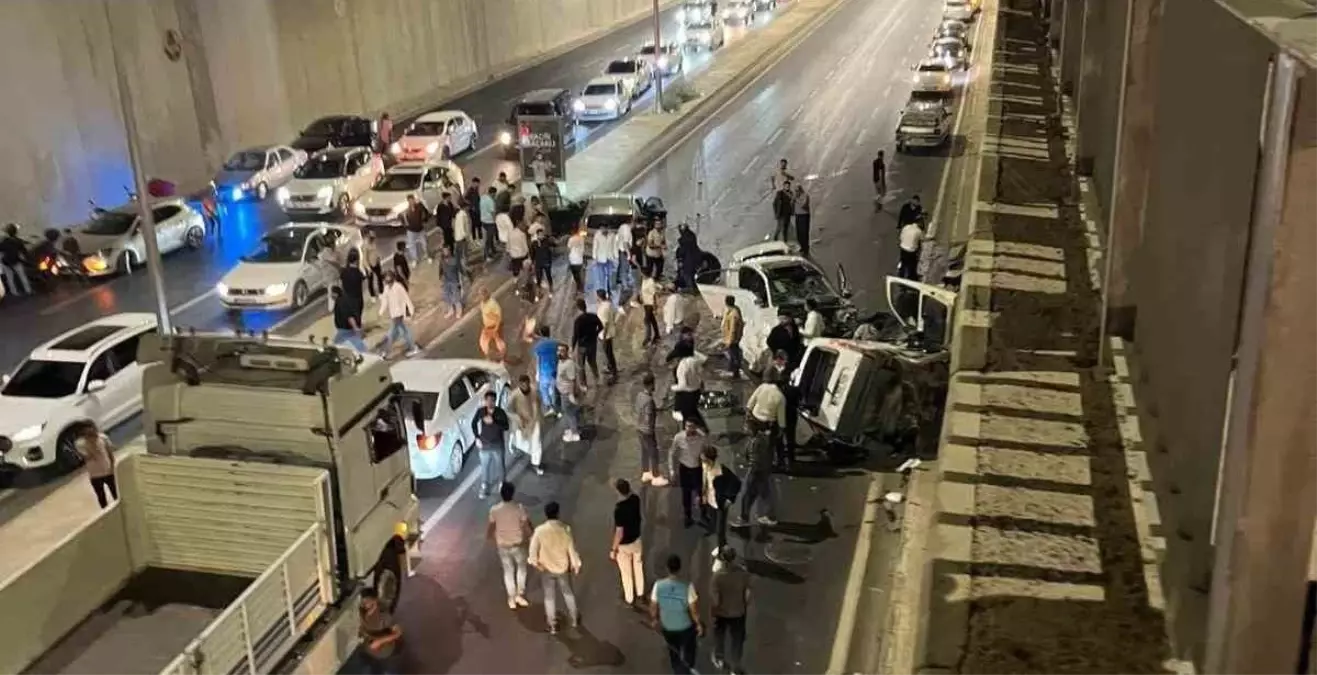 sanliurfada zincirleme kaza 1 olu 4 yarali VaeWFw1a