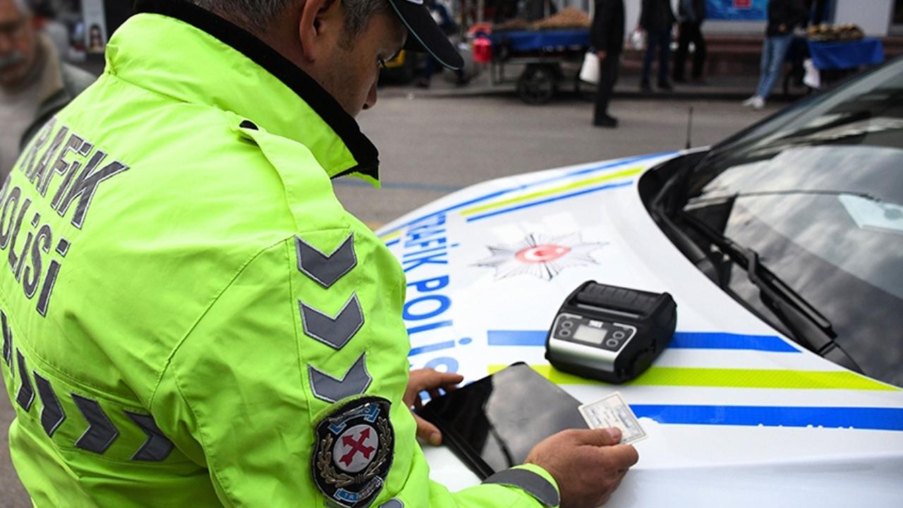 suruculer dikkat 993 tl ceza yazilacak artik mecburiyet getirildi qvSxIcDd.jpg