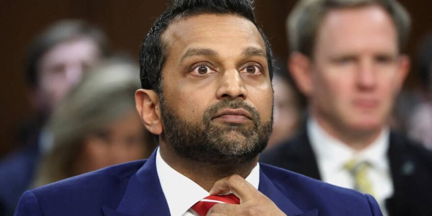 ABD alarmda! İranlı hacker grubu FBI yöneticisinin mesajlarını ifşa etti