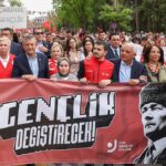 ozgur-ozel-ingiliz-dergisine-konustu-bir-cok-cephede-variz-mucadeleye-devam-frVEIsnR