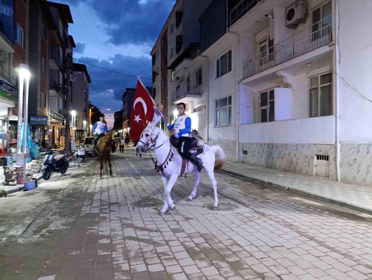 selendide-cirit-atli-fener-alayi-SVCNBQ9V